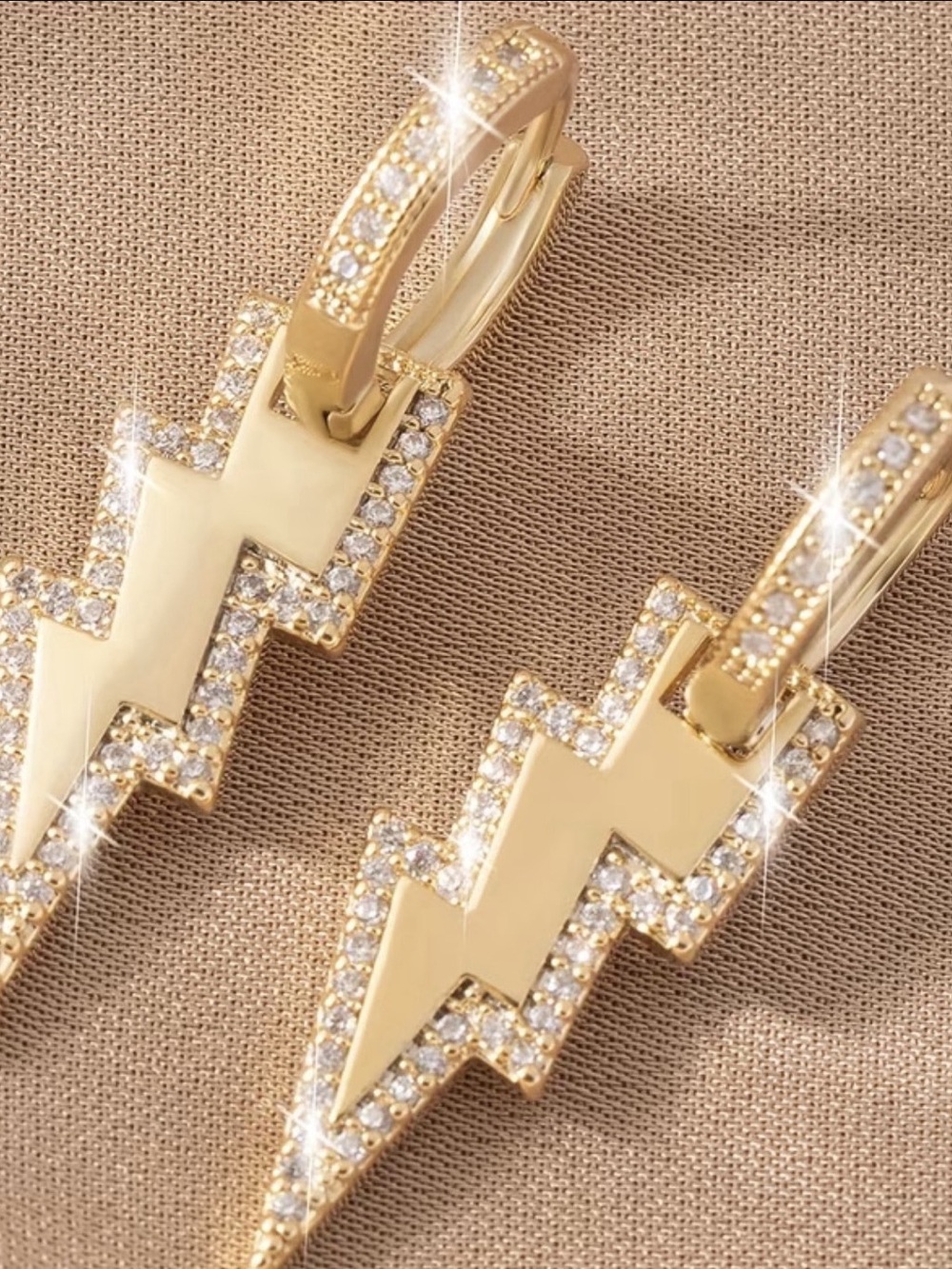 Rhinestone Lightning Bolt Earrings in Gold Like New